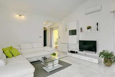 Appartamento a Valtura con ampio giardino
