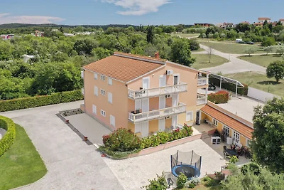 Appartement in Banjole vlakbij de zee