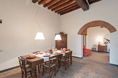 Einladendes Herrenhaus in Stagno mit Garten