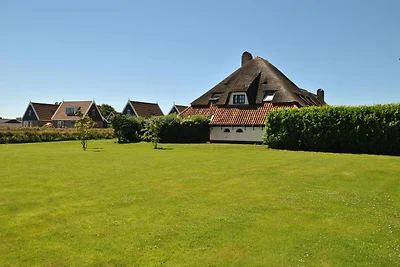 Schönes Ferienhaus in Texel in der Nähe des...