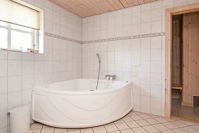 12 Personen Ferienhaus in Hals-By Traum