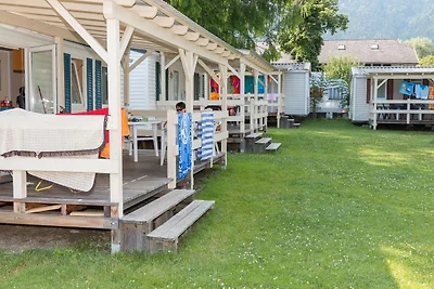Modernes Mobilheim in Bodensdorf mit Veranda