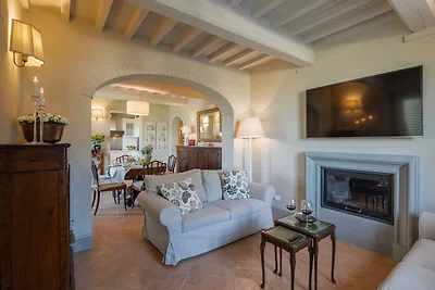Lussuosa villa a Cortona con piscina