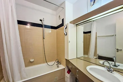 Appartamento confortevole · Ai piedi delle pi...