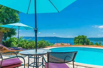 Villa in Crikvenica mit Privatpool