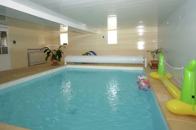 Ruhiges Ferienhaus mit beheiztem Pool