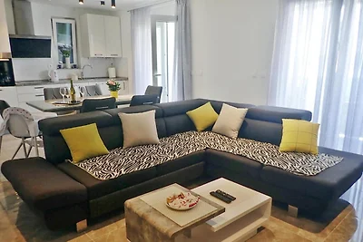 Ferienhaus SOLE in Maslenica mit Pool