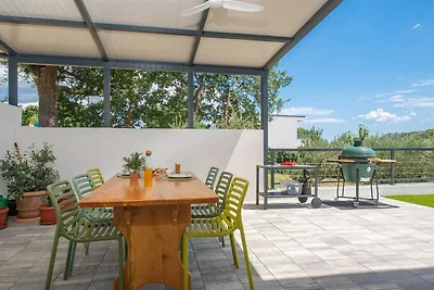 Entspannte Familienvilla in Naklice