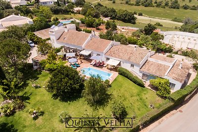 Splendida casa vacanze a Portimão con piscina