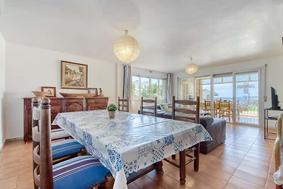 Elegante appartamento vicino a Canyelles...