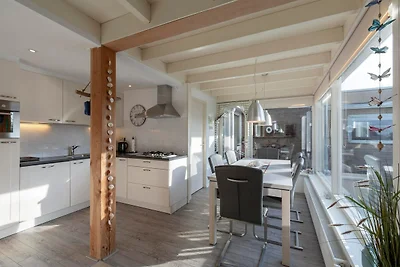 Bungalow in Sint Maartenszee am Strand