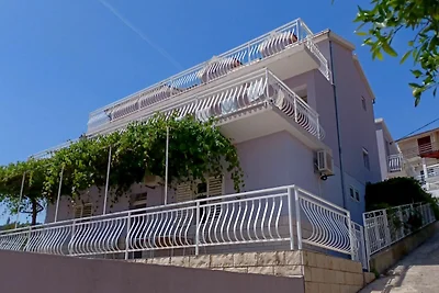 Apartment mit einem Schlafzimmer und Terrasse