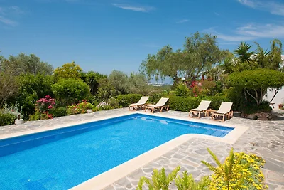Moderne Villa mit Swimmingpool in St.