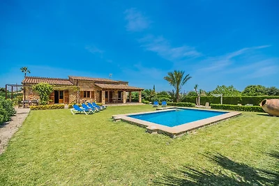 Rustikales mallorcanisches Landhaus mit Pool