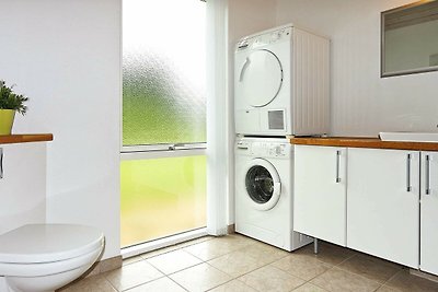 Modernes Ferienhaus in Storvorde mit Sauna