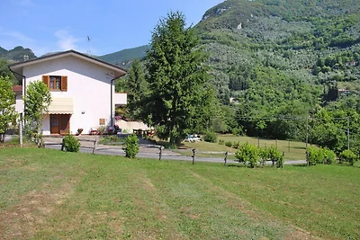 Ferienhaus in Camaiore mit Garten