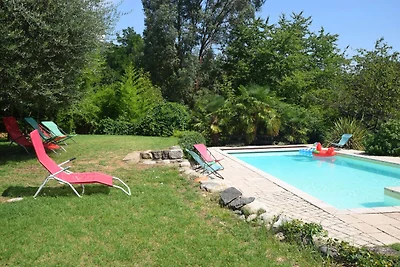Ruhiges Ferienhaus mit Pool in der Ardèche