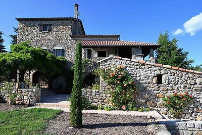 Villa in Largentiere mit Garten