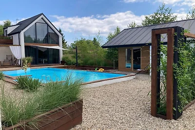 Vakantiehuis in Świnoujście met Zwembad
