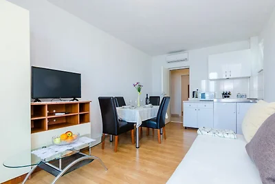 Apartment mit Balkon und Meerblick