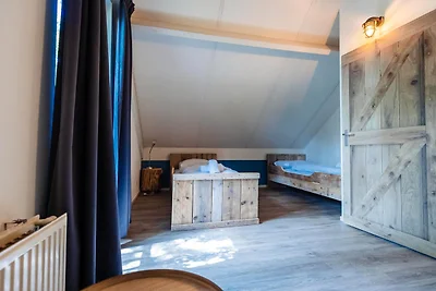 Ruhiger Bungalow in Ufernähe