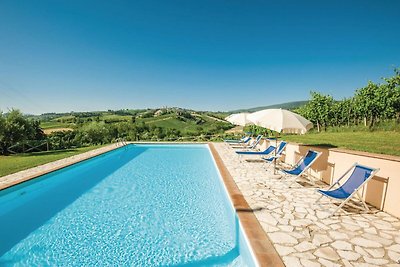 Tranquilla casa colonica con piscina