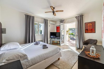 Luxuriöser Rückzugsort in privater Mougins-Re...