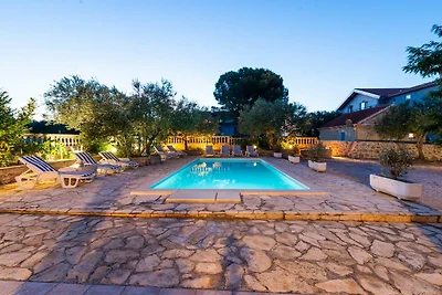 Ferienhaus mit privatem Pool und Spa