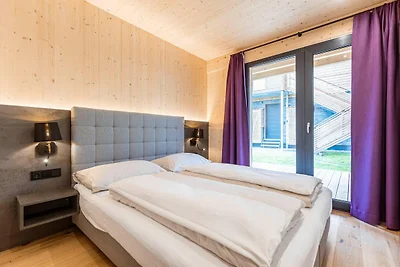 Ansprechende Wohnung mit Pool