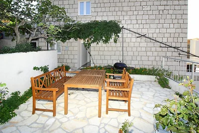 Apartment Dubreta mit Balkon