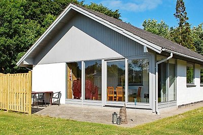 Ruhiges Ferienhaus in Jütland mit Terrasse