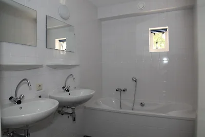 Freist. Ferienhaus mit Geschirrspüler, im...