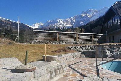 Hübsches Berghaus mit beheizbarem Pool