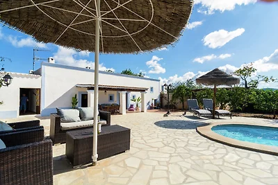 Ruhige Villa mit eigenem Swimmingpool auf...
