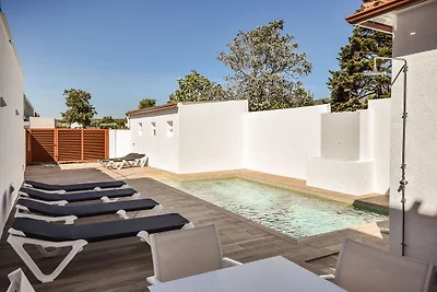 Modernes Ferienhaus mit privatem Pool