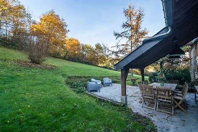 Luxuriöser Bauernhof in Waldnähe in Anhée