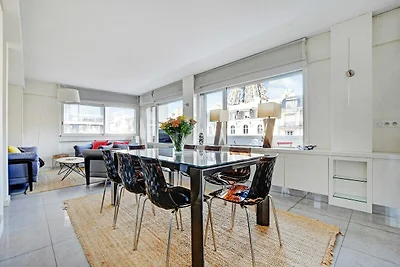 Außergewöhnliche 3-Zimmer-Wohnung mit 6 Bäder...