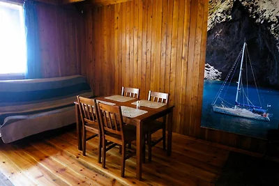 Casa con vista lago, vicino al mare, per 6 pe...