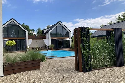 Vakantiehuis in Świnoujście met Zwembad