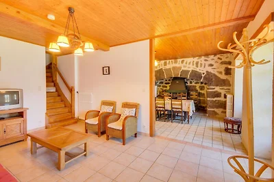 Bella villa nel Parc des Volcans d'Auvergne