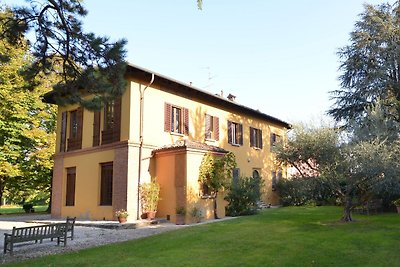 Elegante casa vacanze a Faenza con giardino