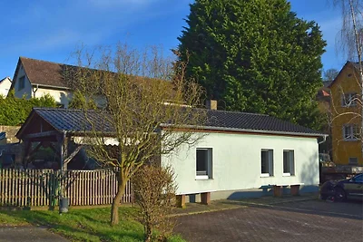 Ferienhaus mit Terrasse und umzäunten Garten