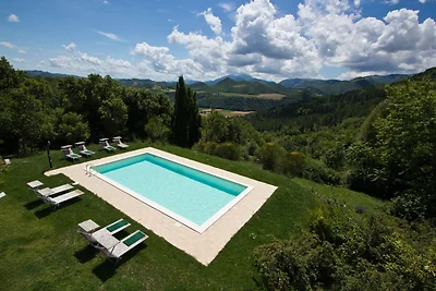 Hübsches Ferienhaus in Acqualagna mit...