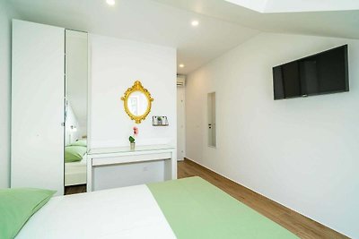 Apartment & Rooms Papa - Premium Double or Tw...