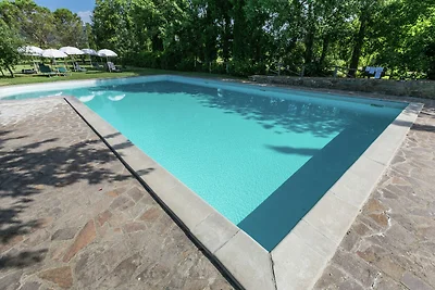 Spaziosa casa vacanze con piscina privata