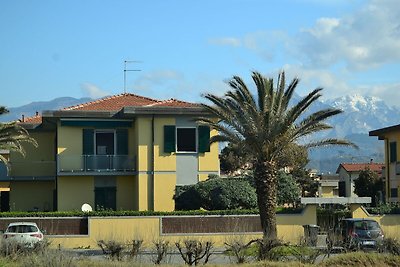 Knus vakantiehuis in Carrara direct aan zee