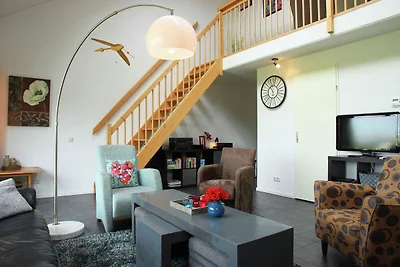 Luxuriöses Ferienhaus am Waldrand in Langweer