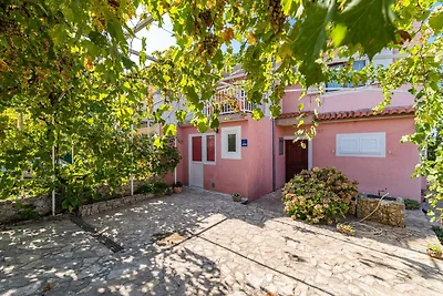 Appartement Šibenik près de Plage Gaj