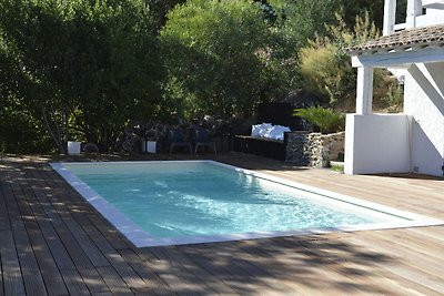 Villa amueblada con gusto, con piscina privad...