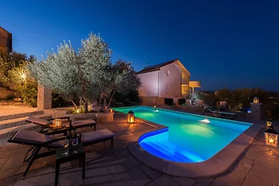 Appartamento a Murter con piscina